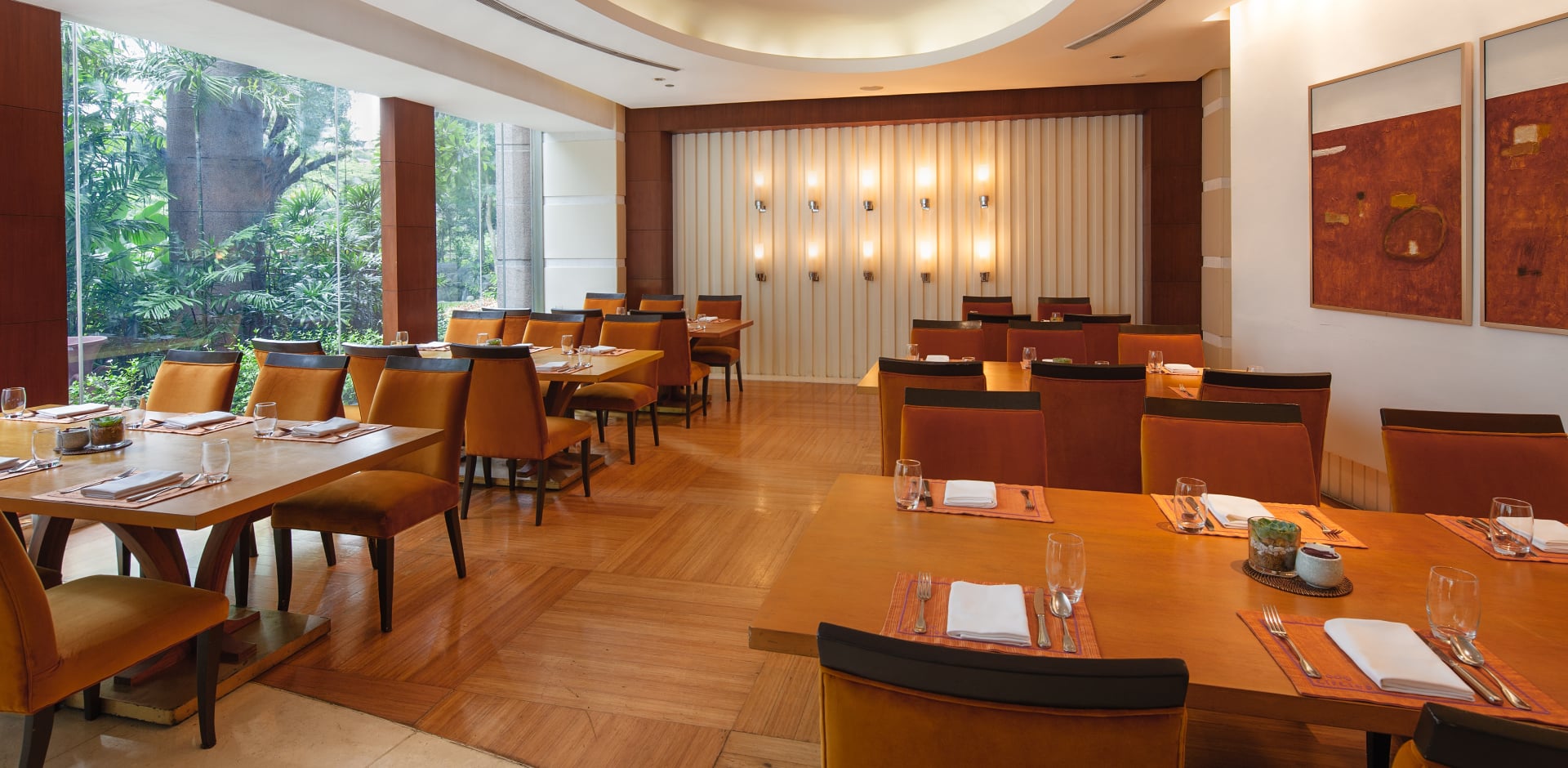 Makati Shangri-La, Manila Circles Event Café Private Dining Room Banner